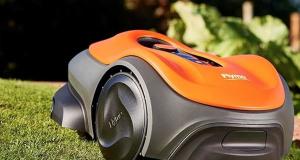 Flymo UltraLife 600 Robotic Lawnmower with App